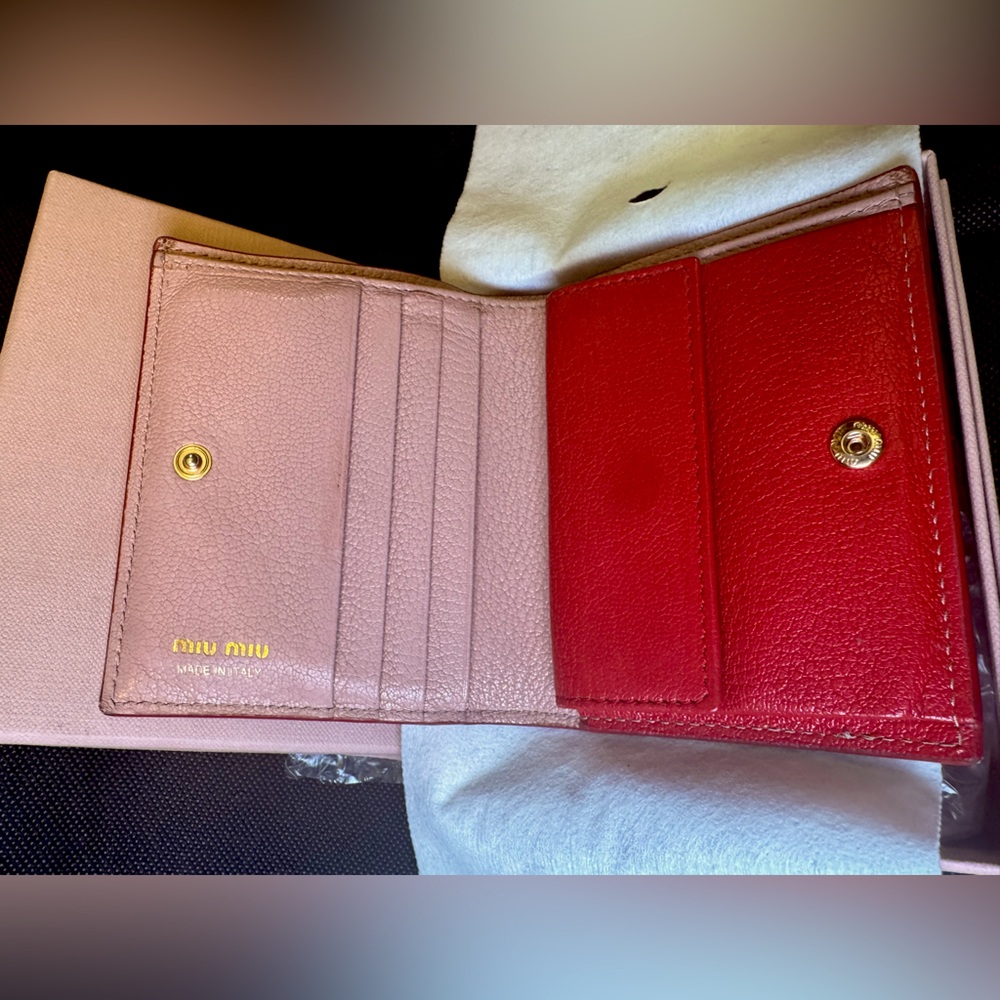 Miu Miu Pink LOVE Pebble Leather Wallet Discontinued Valentine Capsule - Picture 6 of 10